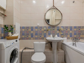 Апартаменты на Краснолесья 10/3