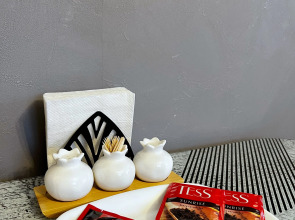 Апартаменты Granada дизайнерская квартира-студия с новым ремонтом в самом центре города