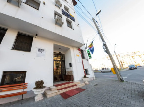 Отель Avenue Parliament