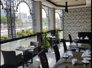 Отель Ramada by Wyndham Bahrain