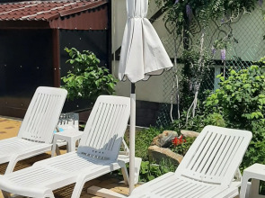 Guest House on Aivazovskogo 38