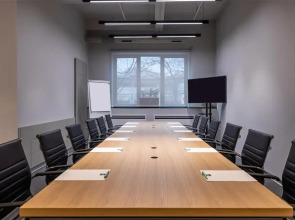 Отель Mona Plaza