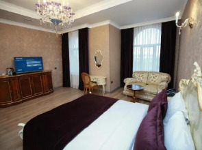 Отель West Inn Palace