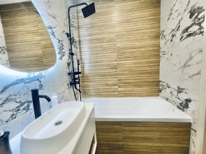 Апартаменты VEGAS Бурнаковская 113