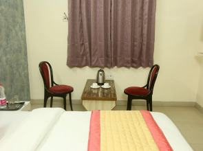 Отель Airport Mayank Residency