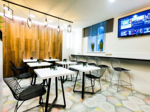 Хостел Poshtel VDali