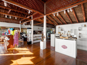 Отель Saii Phi Phi Island Village