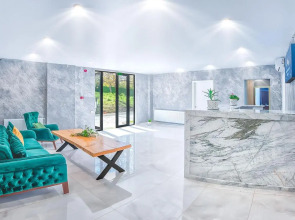 Villaggio Mirzaani Resort