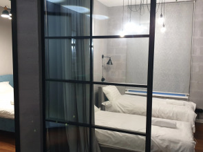 Апартаменты Green Lamp Downtown