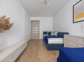 Апартаменты улучшенные, в центре города, с тремя спальнями