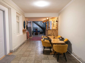 Гостевой дом Anna's Guest House Gori