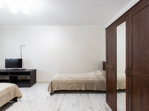 1b  Krasnogrskij 46 Apartments