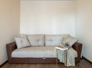 Апартаменты улучшенные Natali на метро Академика Янгеля