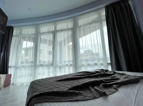 Апартаменты с видом на море большим балконом в 3-х минутах от пляжа