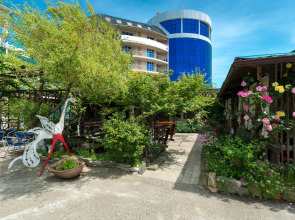 Курортный отель Лазурный берег