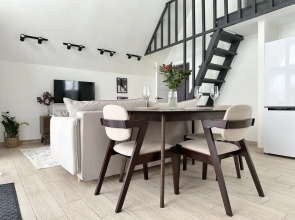 Частный Дом Барнхаус №5 с дровяной баней и горячим Чаном на 6 человек