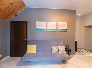 Гостевой дом Four Lions House (Фор Лайонс Хаус)