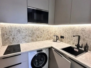 Апартаменты на втором этаже с балкoном