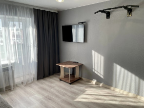 Квартира с видом на сопку с телевышкой На Сутки