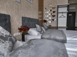 Отель July Hotel