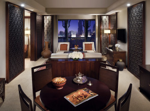 Отель Palace Downtown