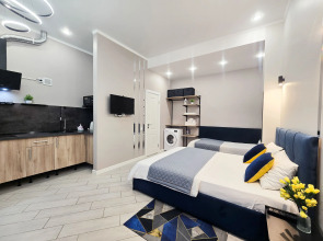 Квартира Стильная студия для 3х человек с кроватями и зоной отдыха на улице