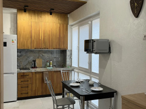 Апартаменты Актер House