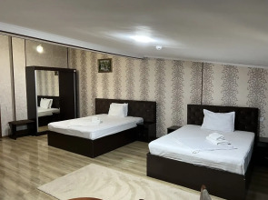 Отель Garden City