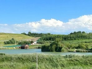 Квартира Уютная квартира с видом на горы и озеро