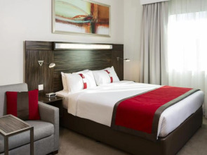 Holiday Inn Express Dubai Internet City an IHG Hotel