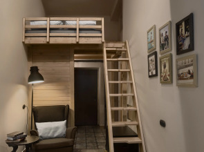 Отель Brick Walls Hotel