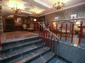 Отель West Inn Palace