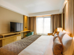 Отель Marjan Plaza