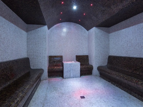 Royal Teos Thermal Resort Clinic & Spa (Halal Hotel)