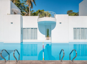 Отель The Up Phu Quoc