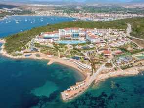 Royal Teos Thermal Resort Clinic & Spa (Halal Hotel)