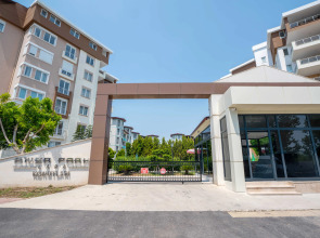 Apartments River Park Residence Lara