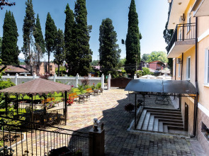 Отель Кипарис