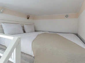 Двухуровневые апартаменты для двоих с видом во двор