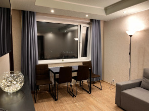 Апартаменты с Потрясающим Видом на Озеро, Горы и Город