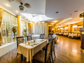 Отель Cronwell Inn Стремянная