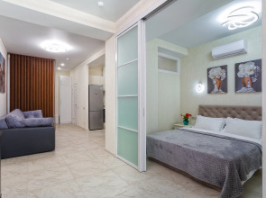 Апартаменты Зазеркалье Приморский Парк Ялта