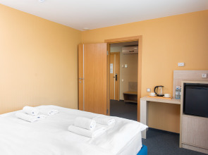 Отель Kokshetau Hotel & Restaurant