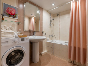 Апартаменты Granada атмосферная двухъярусная квартира-студия в историческом центре города рядом с Таврическим садом