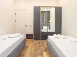 Апартаменты on Yekmalyan Str. 1-23/2