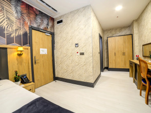 Bulton Hotel Airport