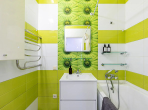 Апартаменты на Моисеенко 4