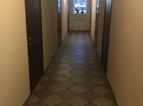 Гостиница Мир на Карбышева