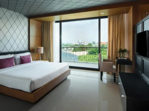 Отель Way Hotel Pattaya