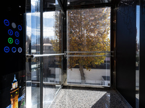 Отель Zarafshon Parkside Hotel